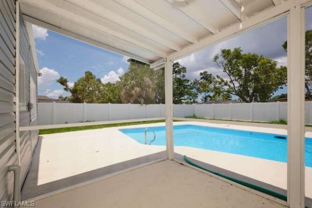 4370 Deleon St , Fort Myers, FL 33901 Photo