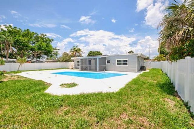 4370 Deleon St , Fort Myers, FL 33901 Photo