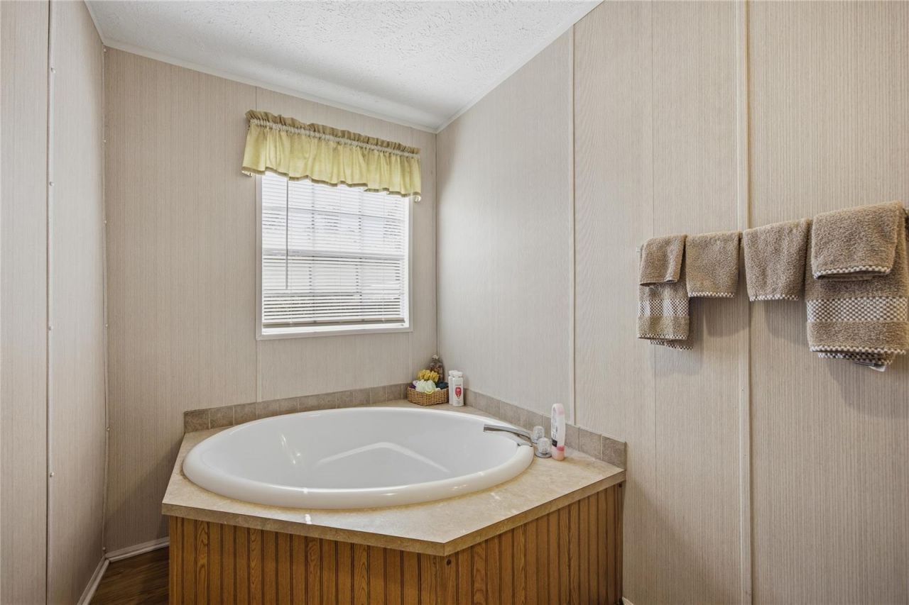 16564 NW 85th Terrace , Fanning Springs, FL 32693 Photo