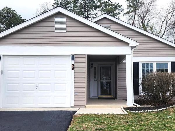 61 FINCHLEY COURT, SOUTHAMPTON, NJ 08088