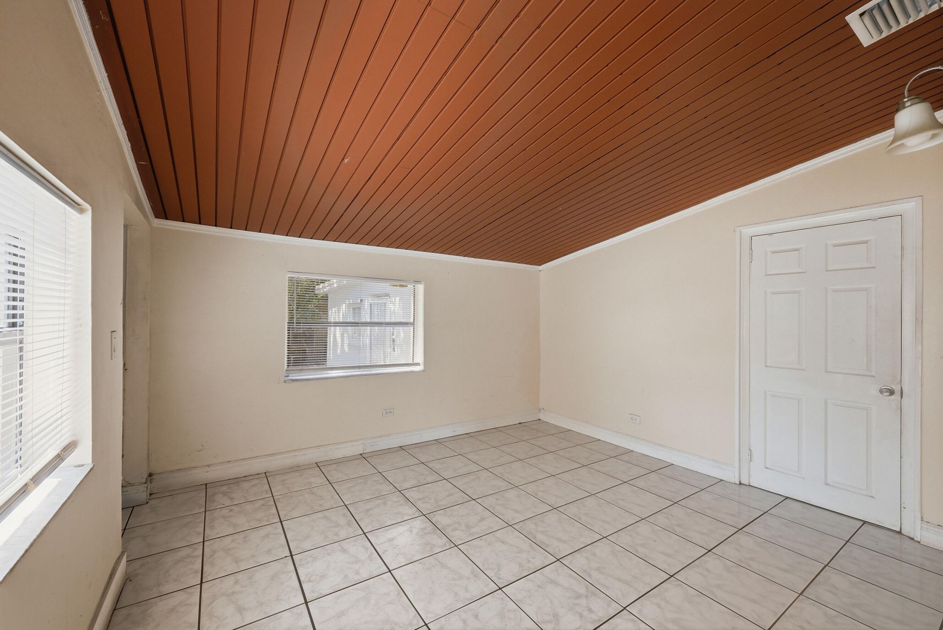 5700 N Miami Avenue, Miami, FL 33127 Photo