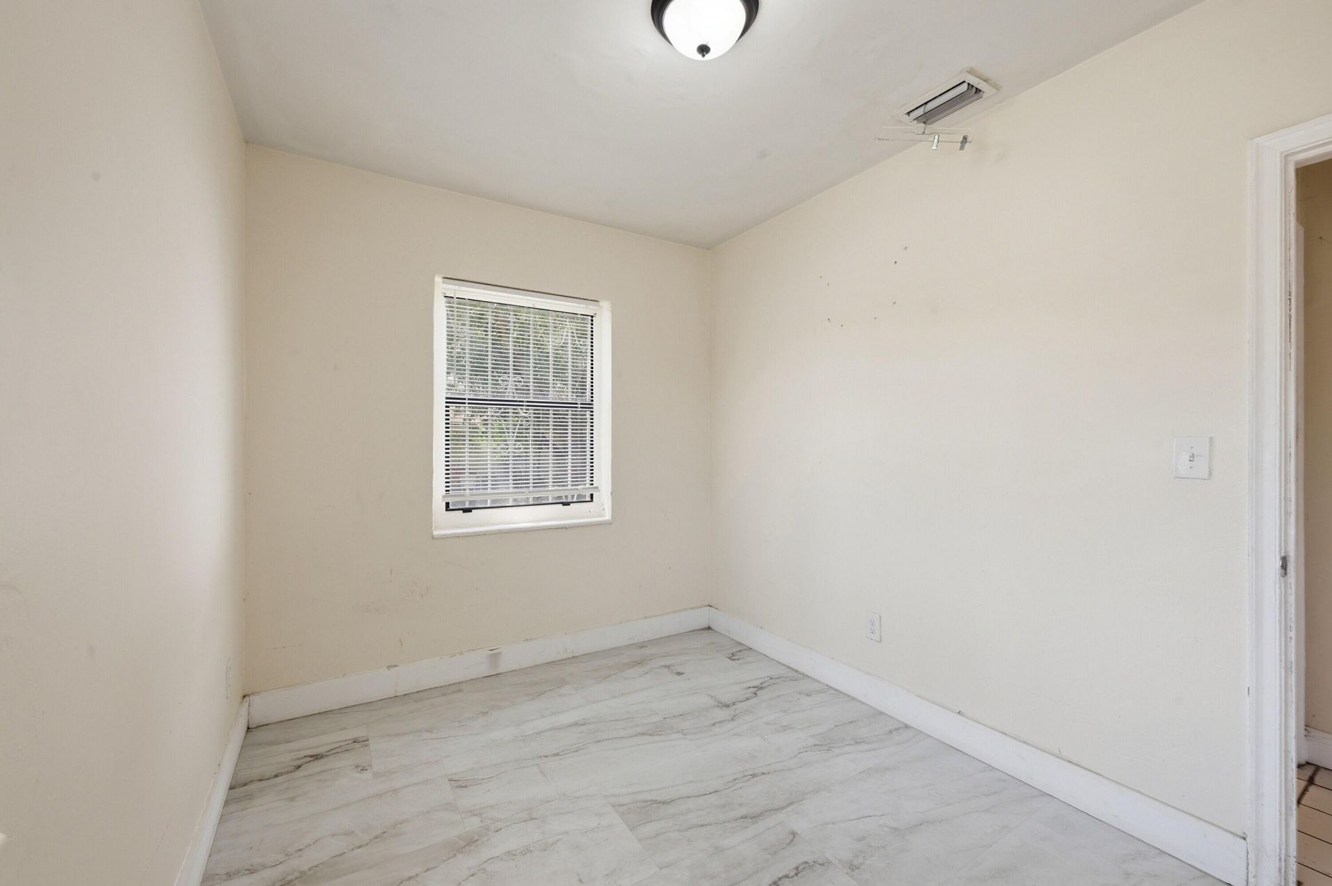 5700 N Miami Avenue, Miami, FL 33127 Photo