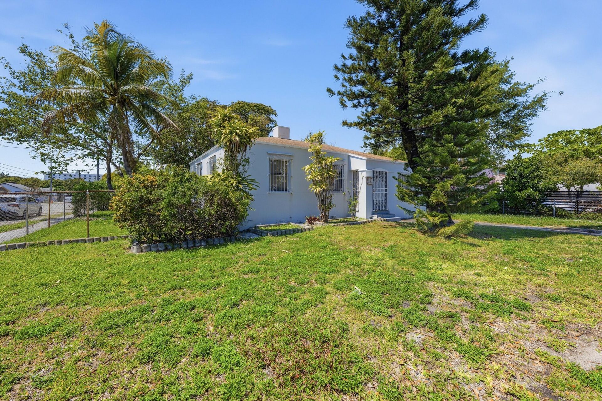 5700 N Miami Avenue, Miami, FL 33127 Photo