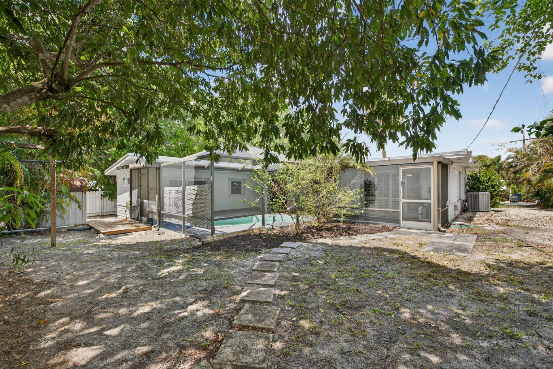 1040 SE 5th Street Se, Stuart, FL 34996 Photo