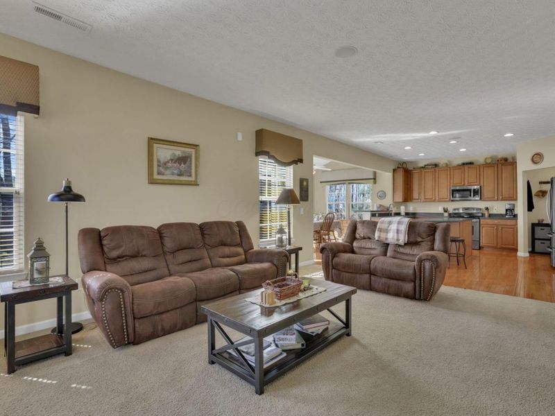 101 Longwood Crossing Boulevard, Etna, OH 43062 Photo 11