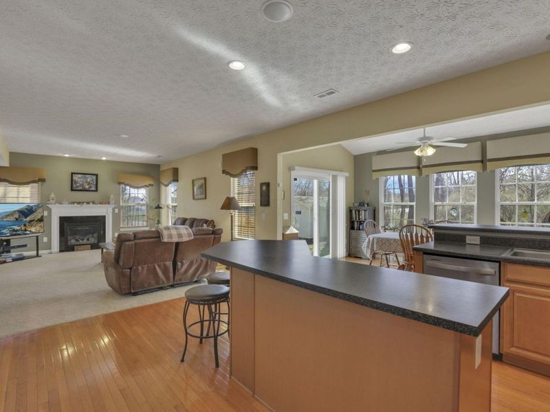 101 Longwood Crossing Boulevard, Etna, OH 43062 Photo 18