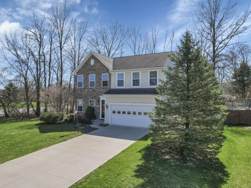 101 Longwood Crossing Boulevard, Etna, OH 43062 Photo 2