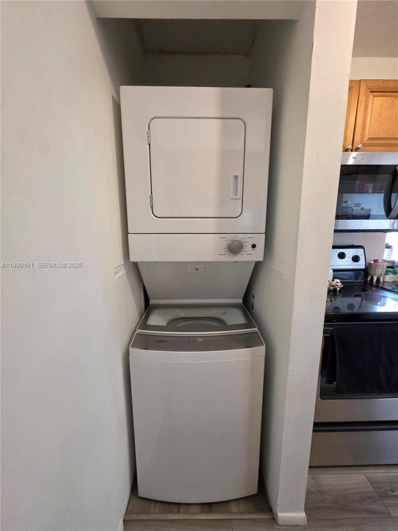 365 SW 86th Ave , Unit 201, Pembroke Pines, FL 33025 Photo