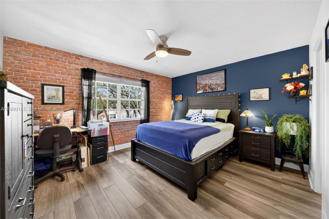 365 SW 86th Ave , Unit 201, Pembroke Pines, FL 33025 Photo