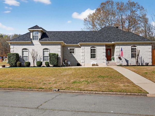 133 Lakeland Drive, Cabot, AR 72023