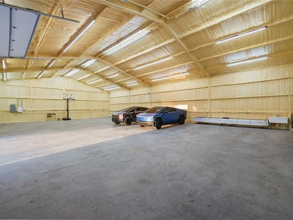 6925 Sky Road, Joshua, TX 76058