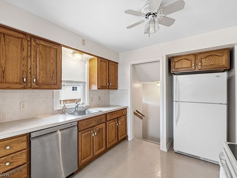 3402 Wellington Avenue, Parma, OH 44134 Photo 11