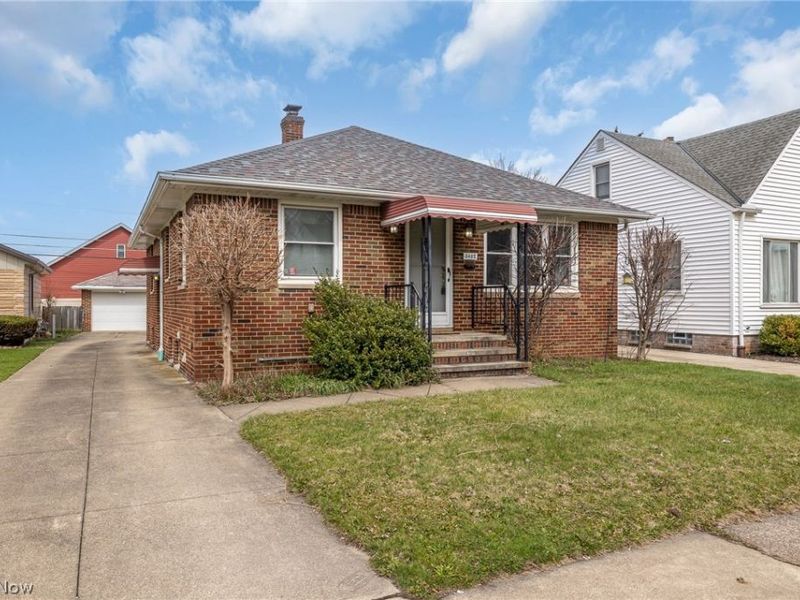 3402 Wellington Avenue, Parma, OH 44134 Photo 2