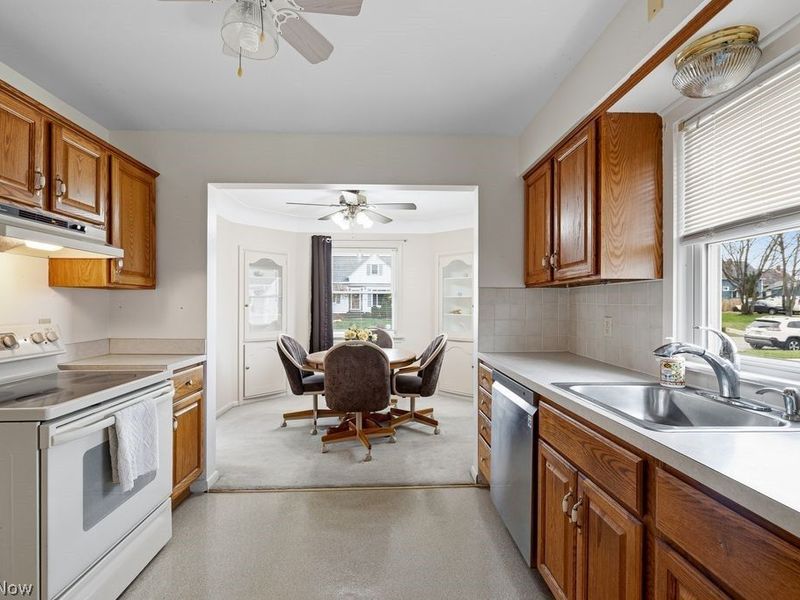 3402 Wellington Avenue, Parma, OH 44134 Photo 9