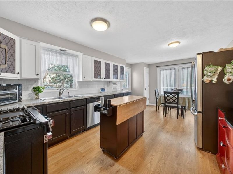 425 N Broadway Street, Medina, OH 44256 Photo 10