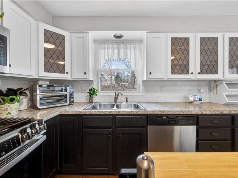 425 N Broadway Street, Medina, OH 44256 Photo 12