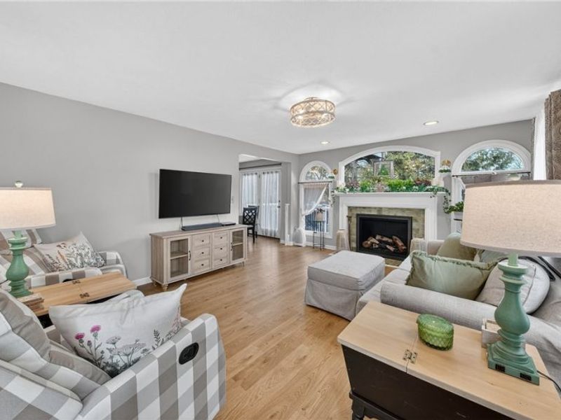 425 N Broadway Street, Medina, OH 44256 Photo 2