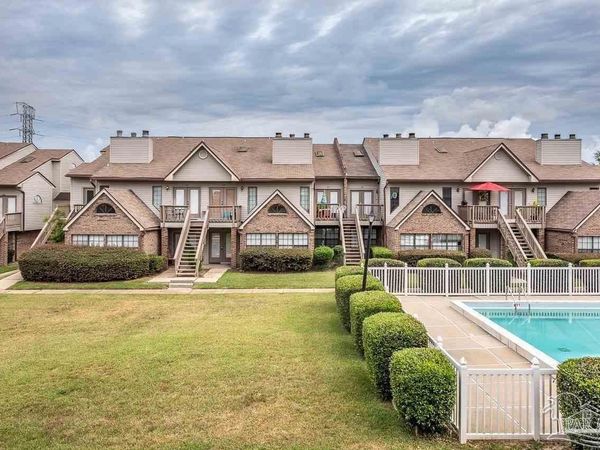 7150 Plantation Rd, Unit 327, Pensacola, FL 32504