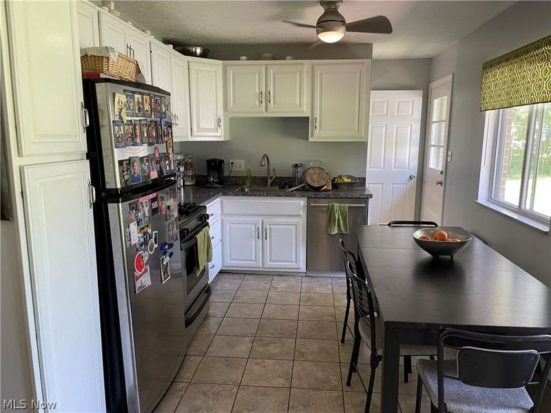 3385 Hemphill Road, Norton, OH 44203 Photo 4