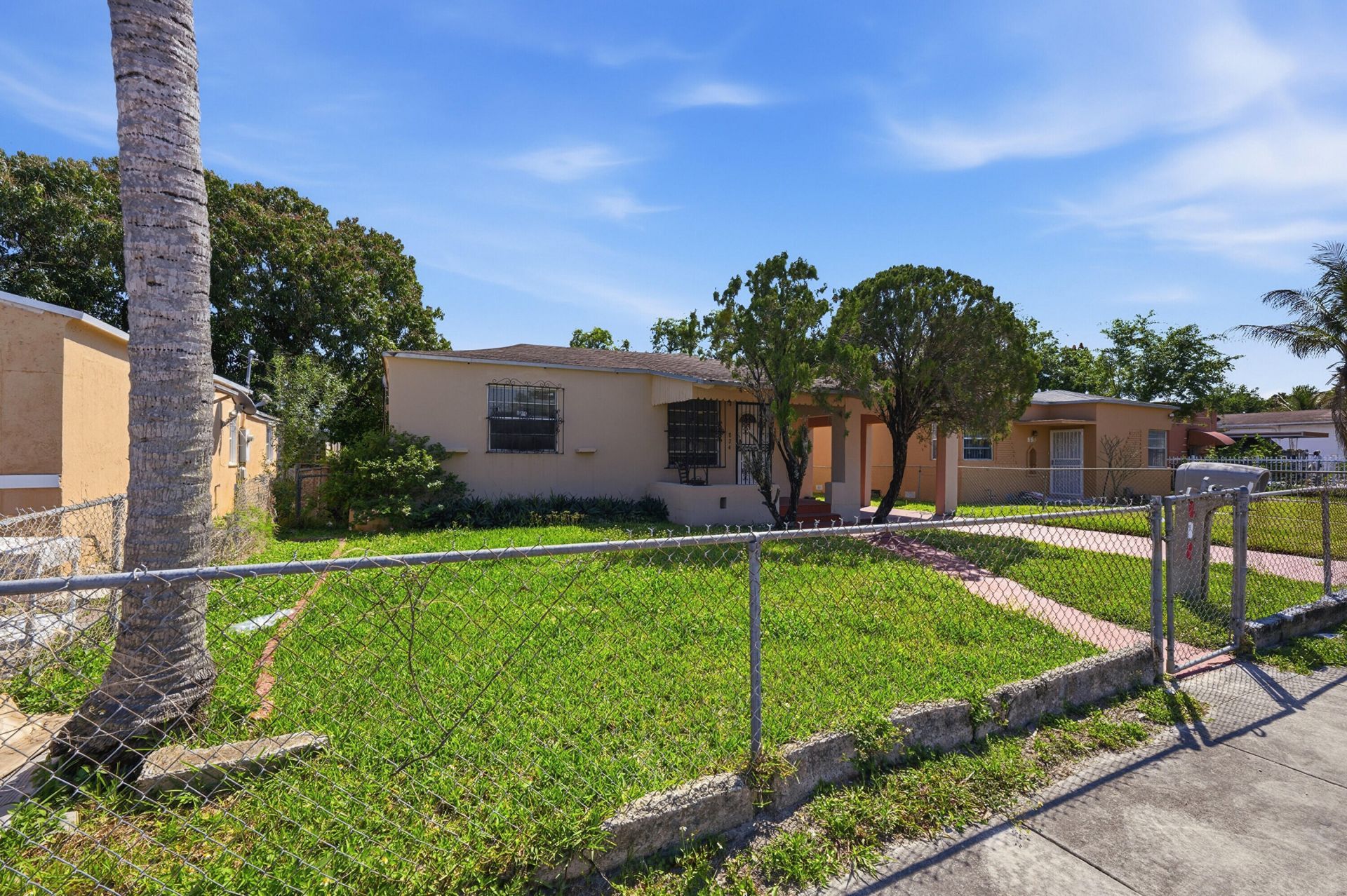 874 NW 74th Street, Miami, FL 33150 Photo