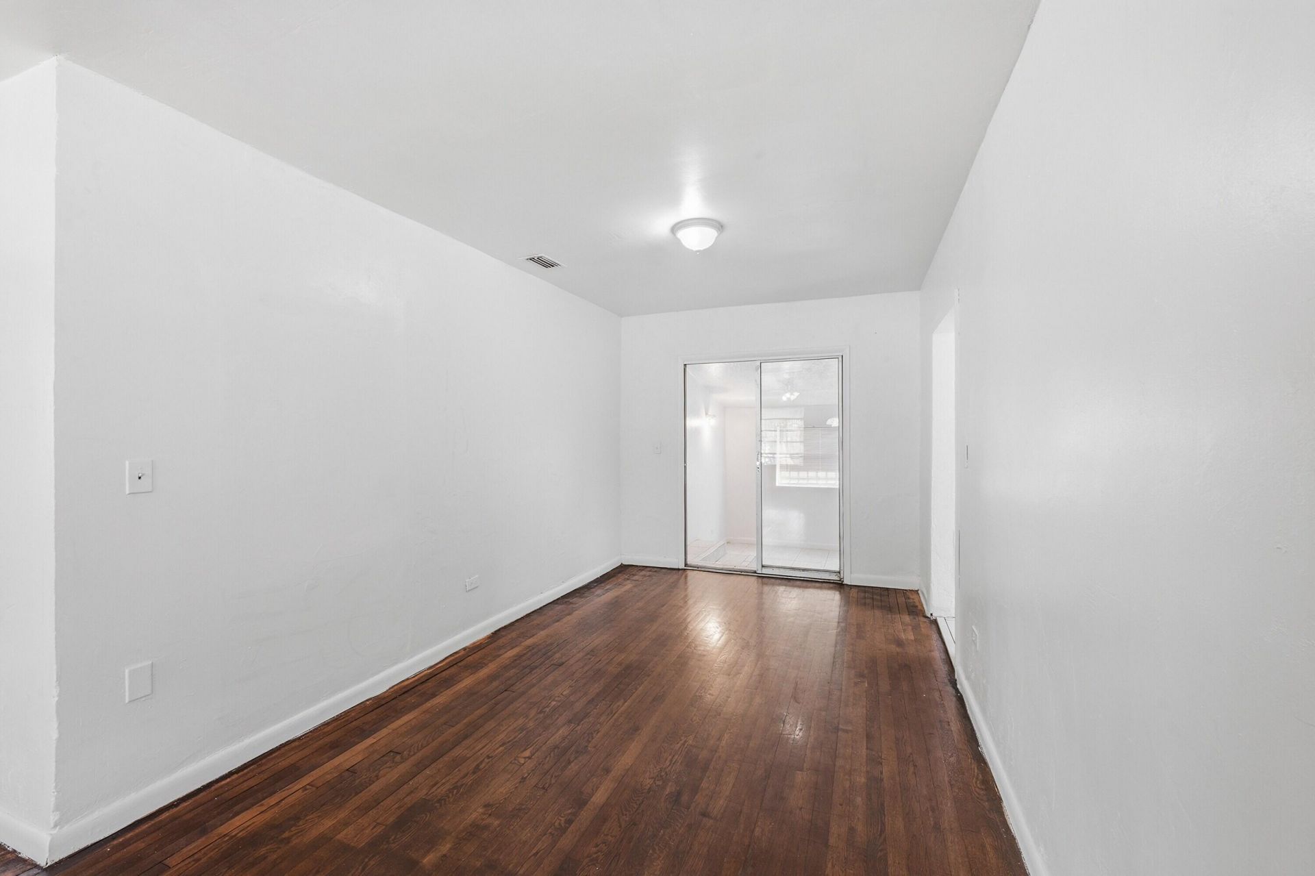 874 NW 74th Street, Miami, FL 33150 Photo