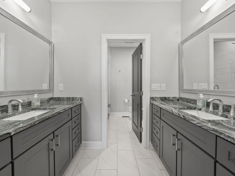 952 Pullman Place, Unit 27, Grandview Heights, OH 43212 Photo 20