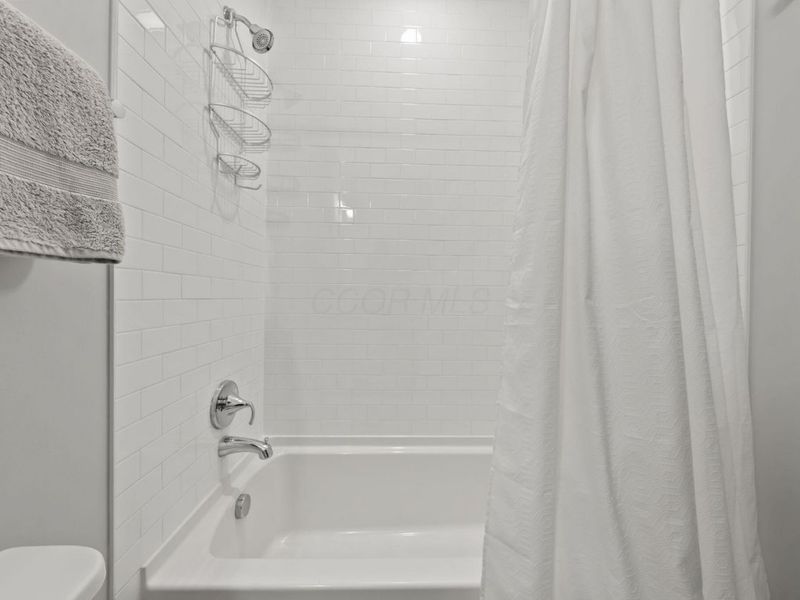 952 Pullman Place, Unit 27, Grandview Heights, OH 43212 Photo 26