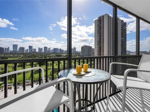 20301 W Country Club Dr , Unit 1226, Aventura, FL 33180