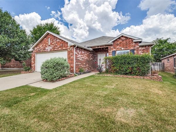 6025 Goldenrod Drive, Denton, TX 76208