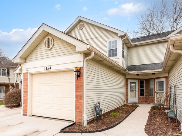 1454 EAGLE Court, Unit 1454, Glendale Heights, IL 60139