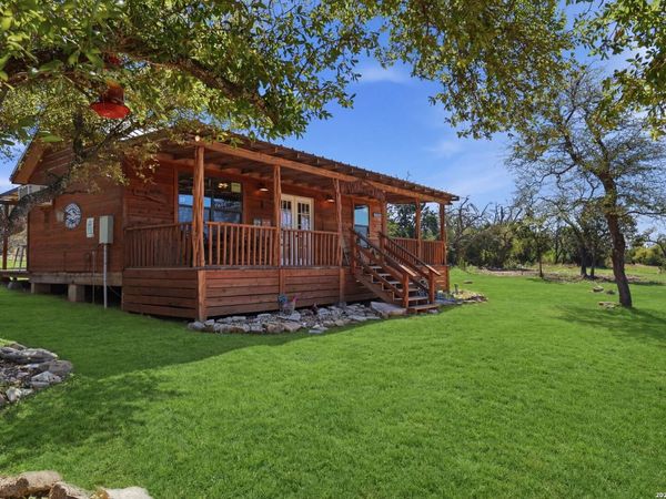 3035 Keese, Fredericksburg, TX 78624