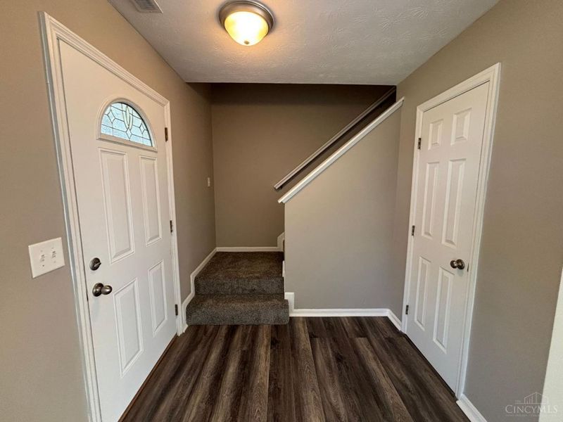 619 Alpine Place, Trenton, OH 45067 Photo 2