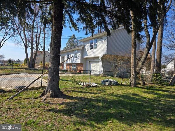 11 HOCKAMICK ROAD, COOKSTOWN, NJ 08511