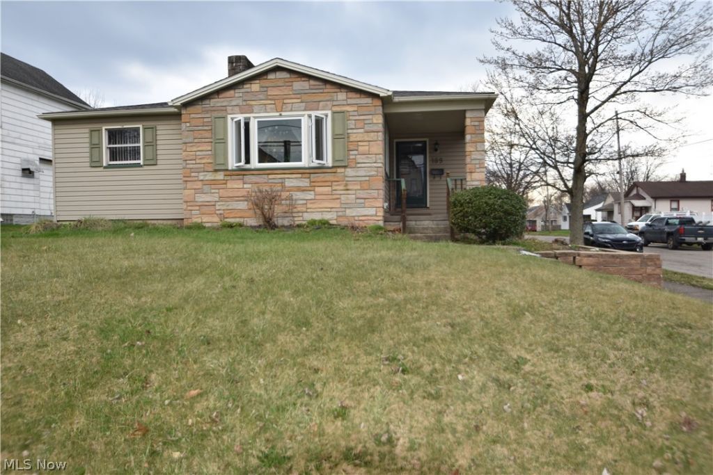 189 Center Street, Struthers, OH 44471 Main Photo