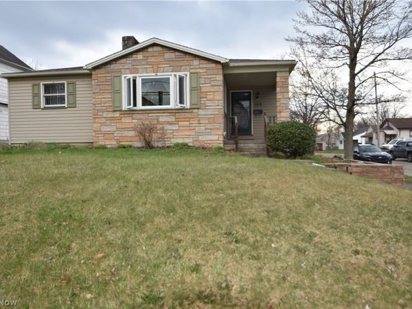 189 Center Street, Struthers, OH 44471