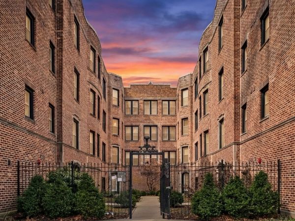 134 Clyde Avenue, Unit 3W, Evanston, IL 60202