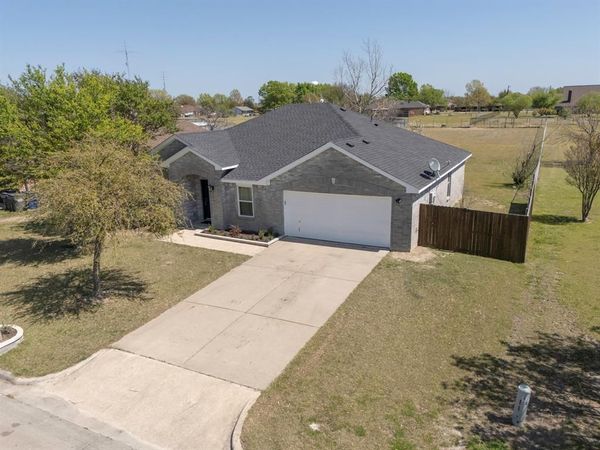 433 Windmill Drive , Lavon, TX 75166