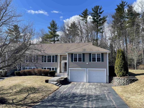 26 FORREST Street, Hampstead, NH 03826