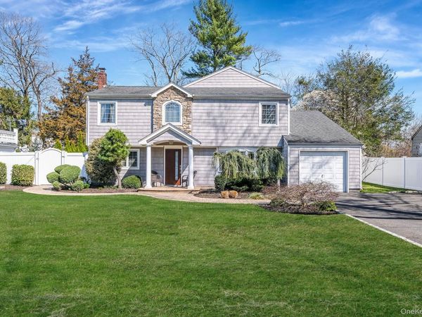 43 Hallock Avenue, Smithtown, NY 11787