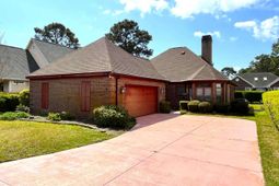 2118 N Berwick Dr. photo 4