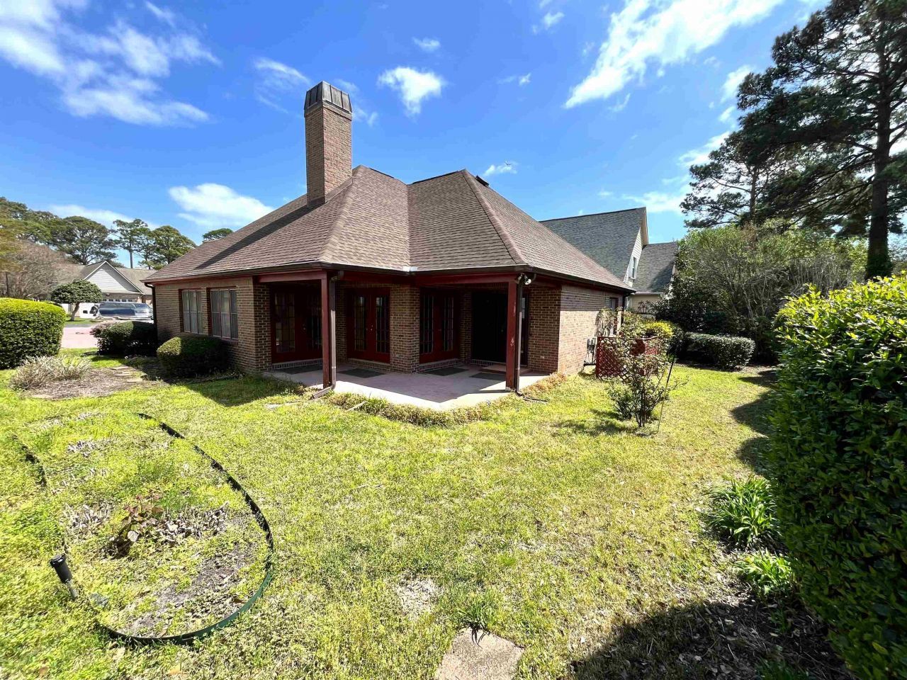 2118 N Berwick Dr. Photo 23