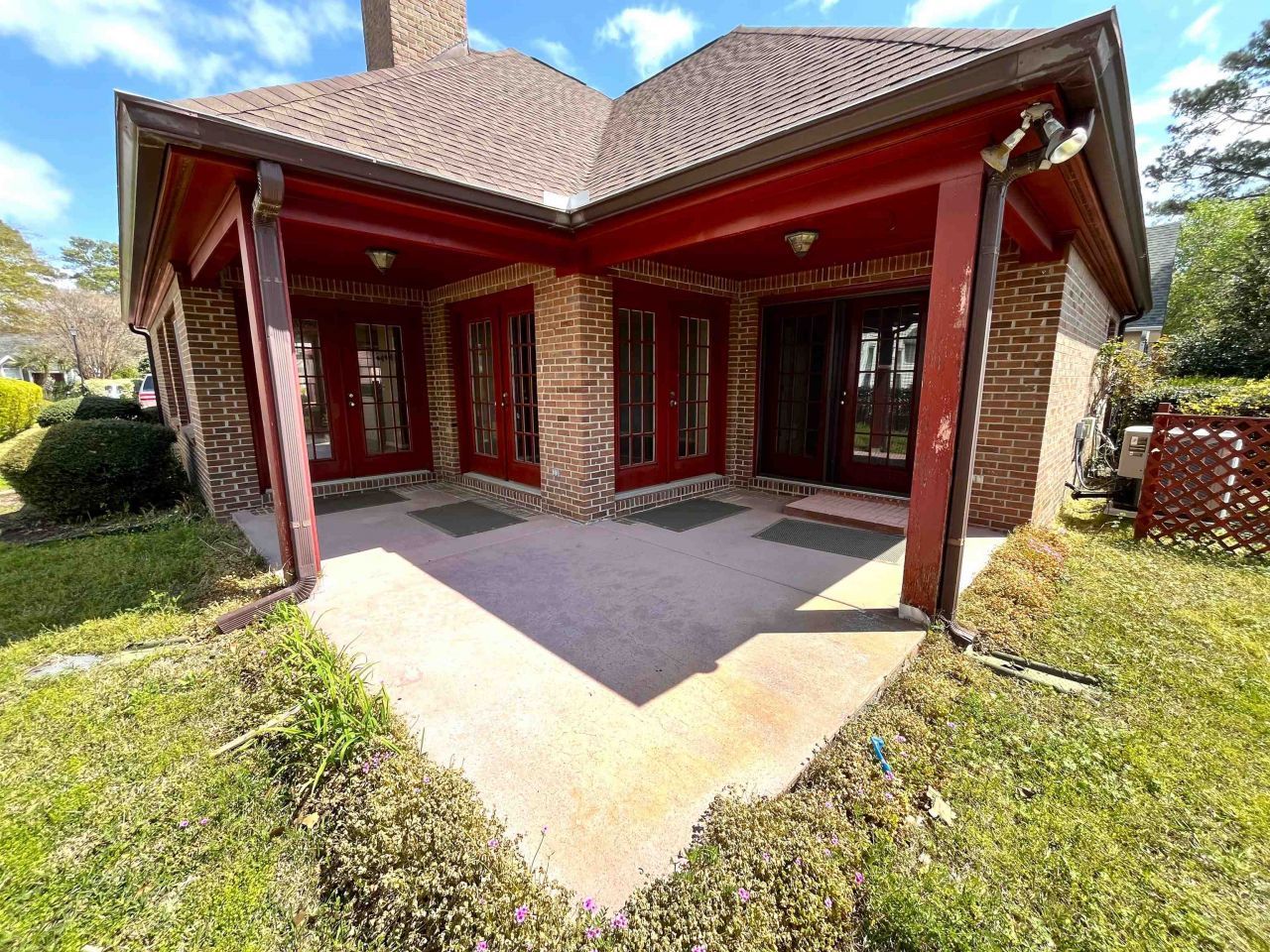 2118 N Berwick Dr. Photo 24