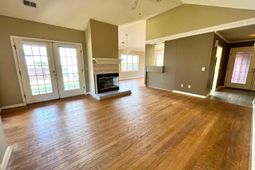 2118 N Berwick Dr. photo 4