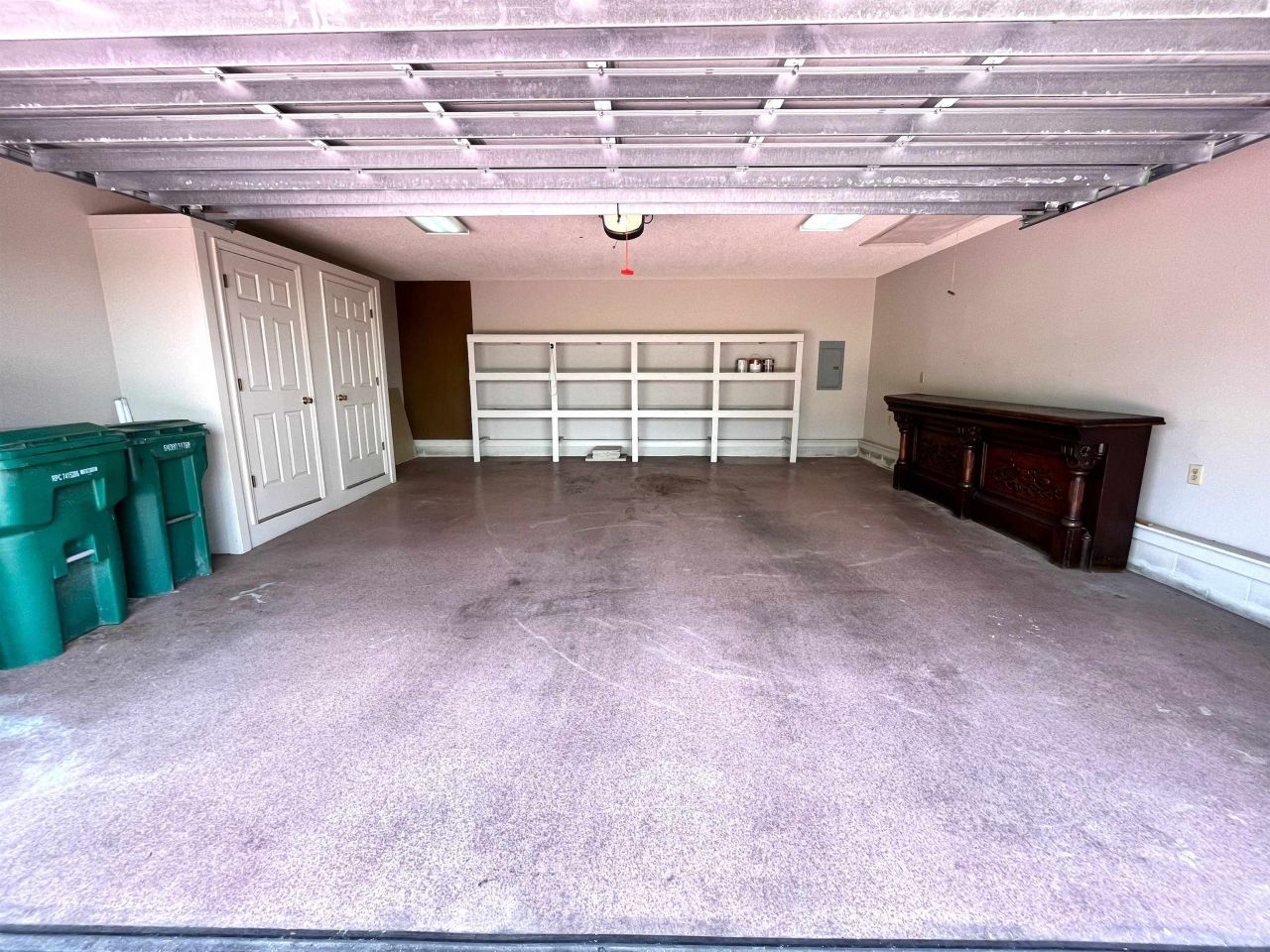 2118 N Berwick Dr. Photo 8