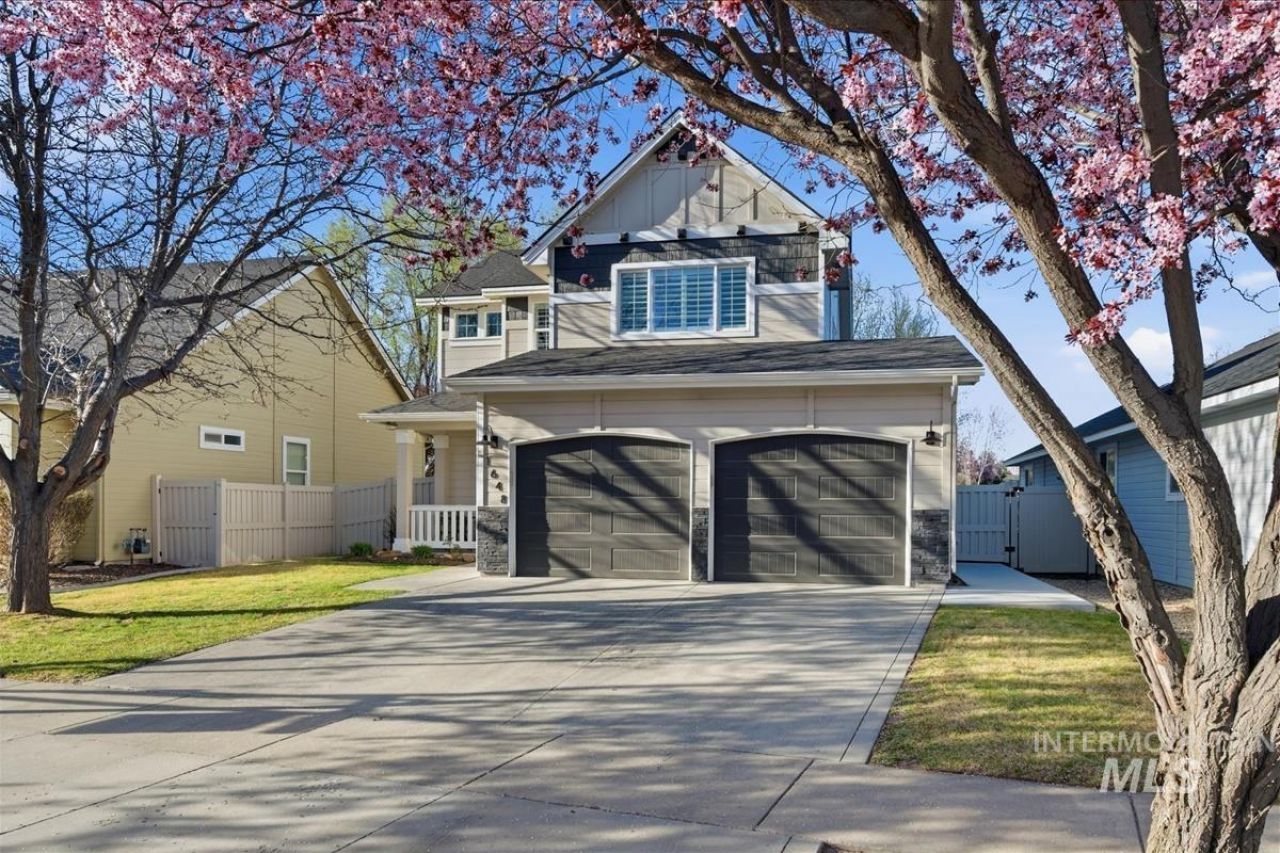 1648 E Sagemoor Dr, Meridian, ID 83642 Main Photo