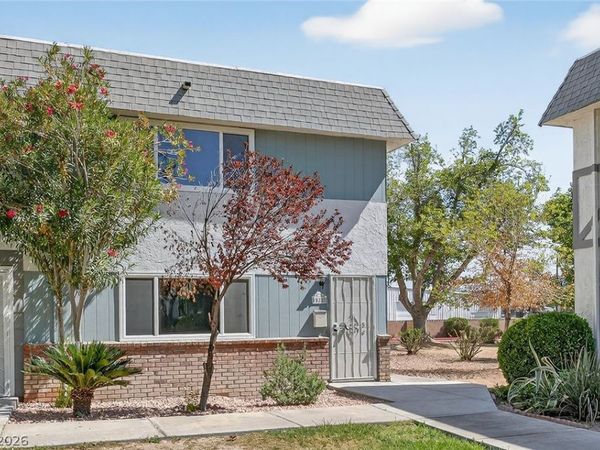 422 Greenbriar Townhouse Way, Las Vegas, NV 89121