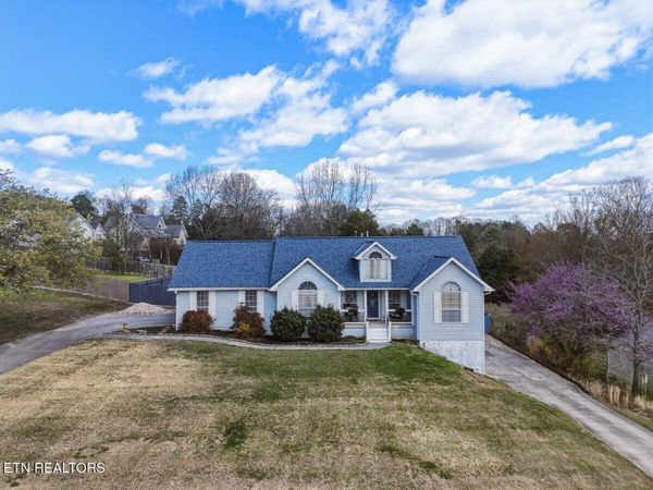 400 Monticello Drive, Lenoir City, TN 37771