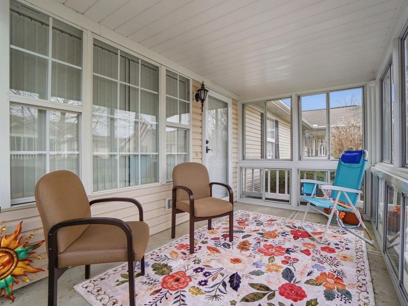 1324 Hillview Circle W, Newark, OH 43055 Photo 2