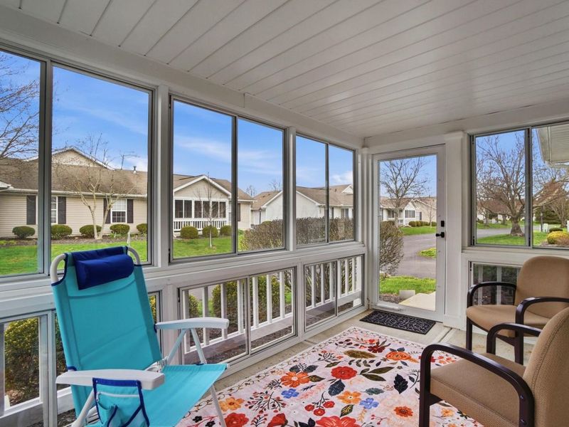 1324 Hillview Circle W, Newark, OH 43055 Photo 3