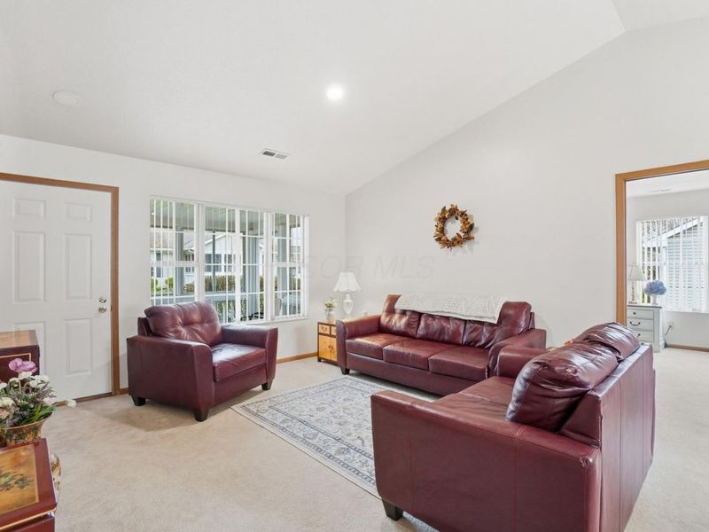 1324 Hillview Circle W, Newark, OH 43055 Photo 5